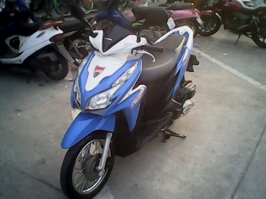 Click125 i ปี 2555รุ่นใหม่ล่าสุดขายถูกๆเพียง 34000 บาท(ลดได้) Click125 i ปี 2555รุ่นใหม่ล่าสุดขายถูกๆเพียง 34000 บาท(ลดได้)