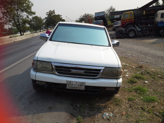 สนใจมั้ยรถอีซูซุ สภาพนี้ สนใจมั้ยรถอีซูซุ สภาพนี้