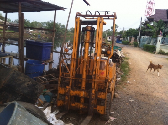 ขายฟอร์คลิฟต์ สวยๆ komatsu เครื่องดีมากๆ ขนาด 1 ตัน 100000 ถ้วนๆ ครับ 0819884773