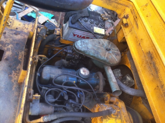 ขายฟอร์คลิฟต์ สวยๆ komatsu เครื่องดีมากๆ ขนาด 1 ตัน 100000 ถ้วนๆ ครับ 0819884773