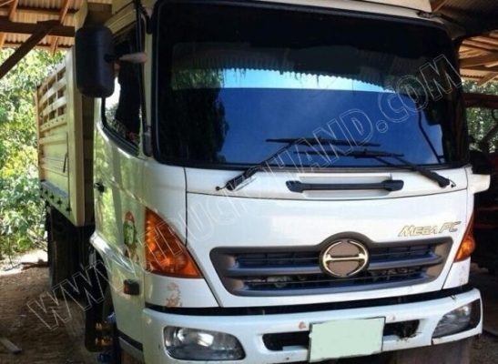 รถบรรทุก 6 ล้อดั๊มพ์ ยี่ห้อ HINO 170 แรงม้า