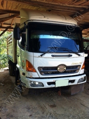 รถบรรทุก 6 ล้อดั๊มพ์ ยี่ห้อ HINO 170 แรงม้า