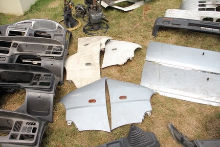 ขายชุดประตู รถตู้เล็กs230g ตัวtop 5บานครบๆ