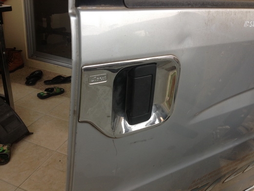 ขายชุดประตู รถตู้เล็กs230g ตัวtop 5บานครบๆ