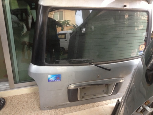 ขายชุดประตู รถตู้เล็กs230g ตัวtop 5บานครบๆ