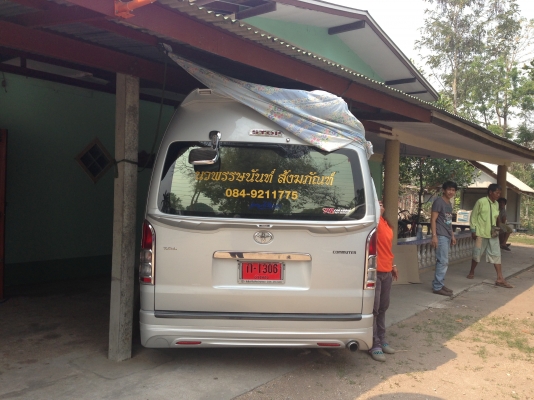 ขายดาวน์ รถตู้ แต่งVIP เครื่องเสียงครบ ล้อแม็กพร้อม