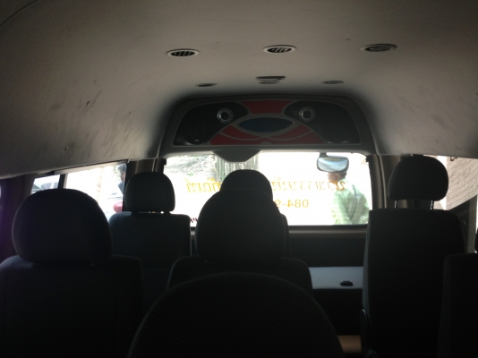 ขายดาวน์ รถตู้ แต่งVIP เครื่องเสียงครบ ล้อแม็กพร้อม