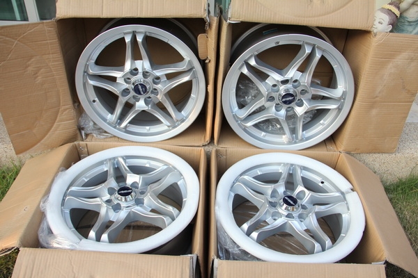 ล้อขอบ16 กว้าง7นิ้ว>>> ของใหม่<<<4/100 และ4/114 ชุดละ6000บาท