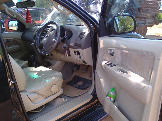 FORTUNER 3.0G เกียร์ธรรมดา โฟ 2007 เดิมบาง วิ่งน้อย ทะเบียนพร้อมโอน