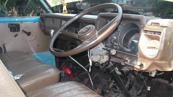 ขาย ISUZU  KSเครื่อง 4BD1 110 HP ทะเบียน ม 79