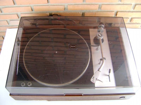 เครื่องเล่นแผ่นเสียง SANSUI SR2020 สภาพพร้อมใช้งาน เครื่องเล่นแผ่นเสียง SANSUI SR2020 สภาพพร้อมใช้งาน