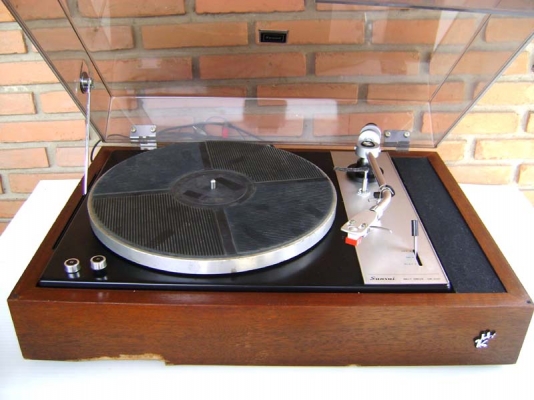 เครื่องเล่นแผ่นเสียง SANSUI SR2020 สภาพพร้อมใช้งาน