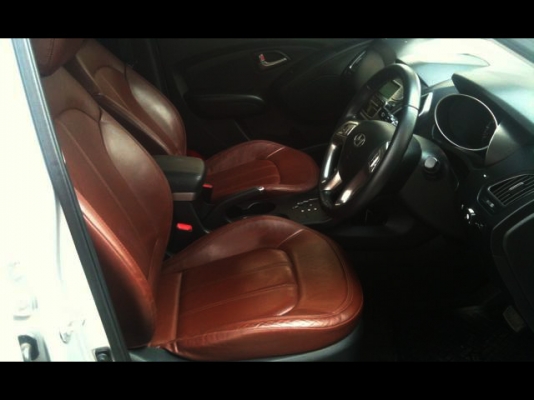 hyundai tucson 2.0g 4wd 2011