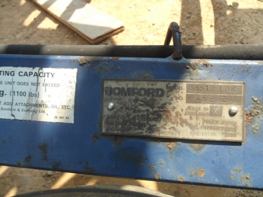 ขาย ชุดตักหน้ารถไถฟอร์ด 6610 ตรงรุ่น ยี่ห้อBOMFORD B3512อุปกรณ์ครบติดตั้งได้เลยครับ