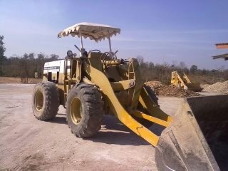 ขายรถตักล้อยาง KOMUTSU 510 Serial 13641 เครื่อง 4d105-3 สภาพดี พร้อมใช้งาน ราคาต่อรองได้ ขายรถตักล้อยาง KOMUTSU 510 Serial 13641 เครื่อง 4d105-3 สภาพดี พร้อมใช้งาน ราคาต่อรองได้