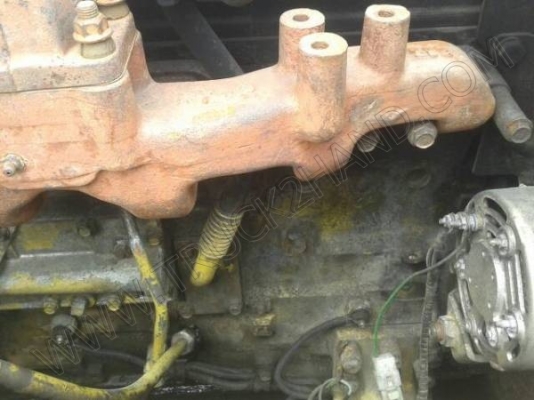 รถแบคโฮ ยี่ห้อ KOMATSU PC200-6 รถแบคโฮ ยี่ห้อ KOMATSU PC200-6