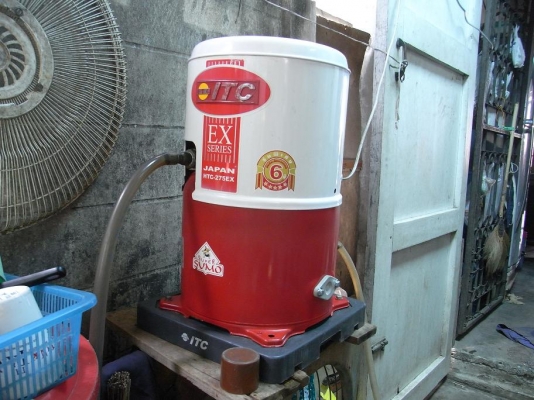 ขายปั้มน้ำ ITC(Hitachi) 250 W สภาพสวย พร้อมใช้งานรับประกันคุณภาพ ดูประวัติขายผมได้ครับ