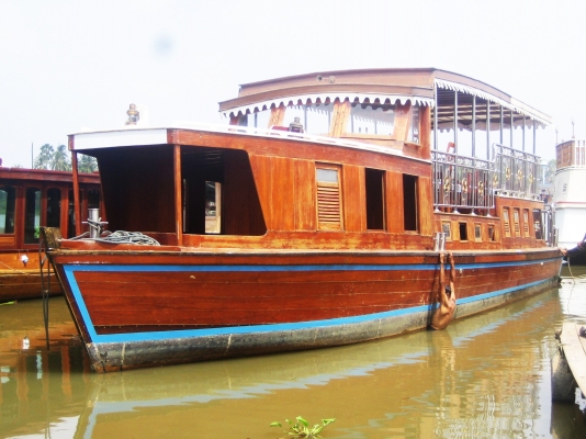 ขายเรือ/เช่า  ท่องเที่ยวขนาดใหญ่2ชั้น 2รำทำใหม่ มีห้องน้ำ เครื่องไม่มีปัญหา