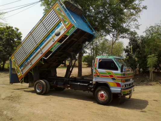 สนใจต่อลองราคากันได้ เครื่อง125แรง โทร0856012417 ขายหกล้อ อีซูซุ NPR  เครื่่อง 4BG1