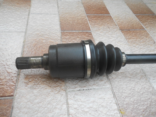 ขายเพลาขับ ด้านขวา ซิวิค96 (ตาโต) ขายเพลาขับ ด้านขวา ซิวิค96 (ตาโต)