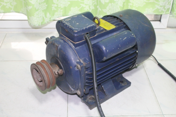 มอเตอร์ขนาด 3 แรง ไฟ 2 สาย สภาพพร้อมใช้งานราคาไม่แพงครับ มอเตอร์ขนาด 3 แรง ไฟ 2 สาย สภาพพร้อมใช้งานราคาไม่แพงครับ