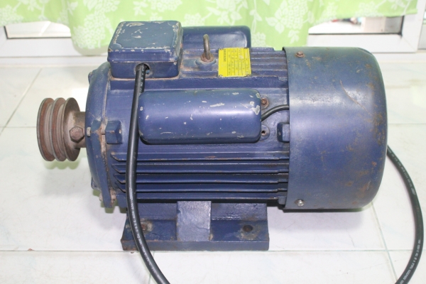 มอเตอร์ขนาด 3 แรง ไฟ 2 สาย สภาพพร้อมใช้งานราคาไม่แพงครับ