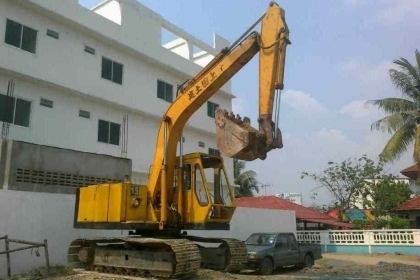 KOMATSU PC 100 -2 สภาพดีเก่านอก เอว แน่น ช่วงล่างเต็ม