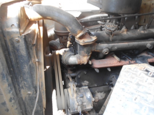 ขายรถหกล้อหัวยาว พร้อมใช้งาน มีเล่มทะเบียน แถมกะบะไม้ สภาพตามรูป ขายรถหกล้อหัวยาว พร้อมใช้งาน มีเล่มทะเบียน แถมกะบะไม้ สภาพตามรูป