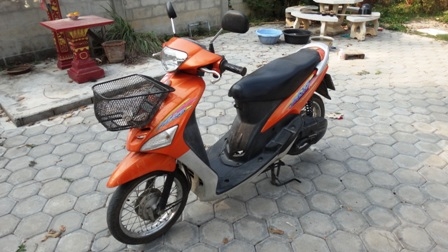 มีโอ สีส้ม ปี47 รถบ้าน100\%ครับ มีโอ สีส้ม ปี47 รถบ้าน100\%ครับ