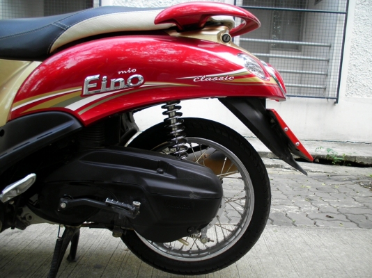 Fino classic ปี 55 (รถ 5 เดือน) แดง-น้ำตาล สด 3000 โล Fino classic ปี 55 (รถ 5 เดือน) แดง-น้ำตาล สด 3000 โล