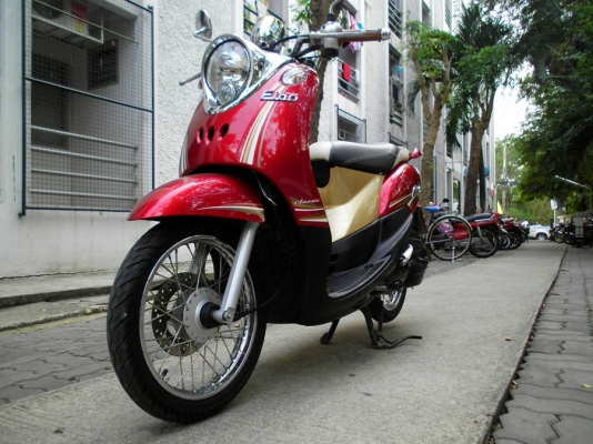 Fino classic ปี 55 (รถ 5 เดือน) แดง-น้ำตาล สด 3000 โล