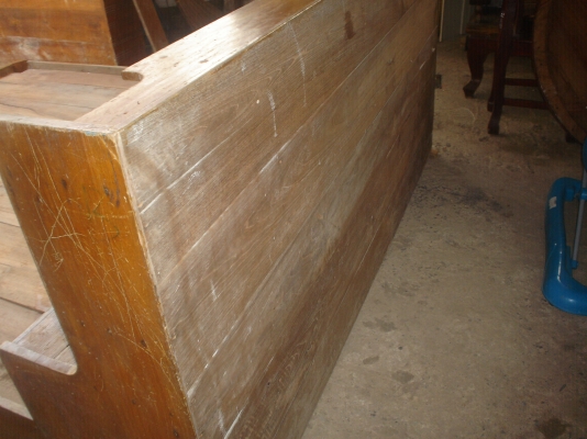 เตียงเก่าไม้สักหนามาก  แข็งแรง  สภาพดี  ขายถูกๆๆ8700บาท