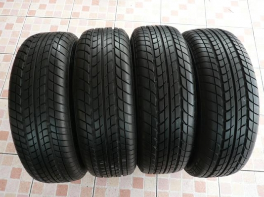ขายยาง DUNLOP----185-65-14----กลางปี11 ดอกเต็ม (1ชุด)