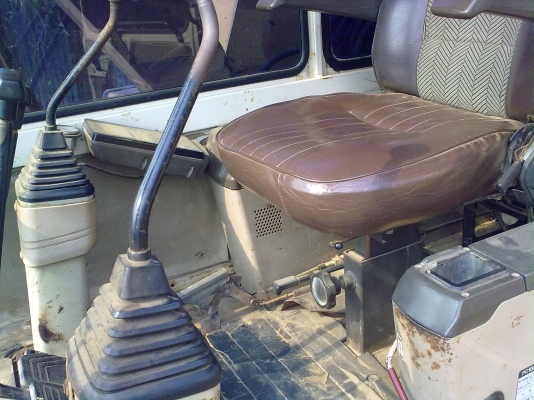 Pc100 L  รุ่น5 s/n14109สภาพพร้อมใช้ เก่านอกเอกสารใบแจ้งจำหน่าย จาก  มอเตอร์เวอร์ เครื่องดีไฟฟ้าอยู่ ราคา 980,000