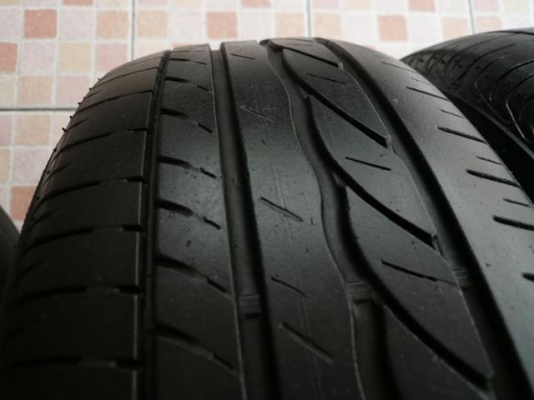 ขายยาง BRIDGESTONE ER300---195-65-15---ปีใหม่ๆ (1ชุด)