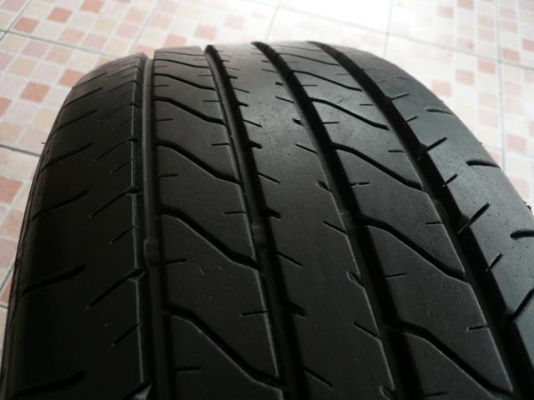 ขายยาง DUNLOP----215-55-17----ปี12 (1คู่)