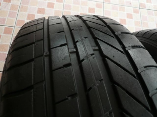 ขายยาง----225-55-17----ปี4710 สวยๆ (1คู่)