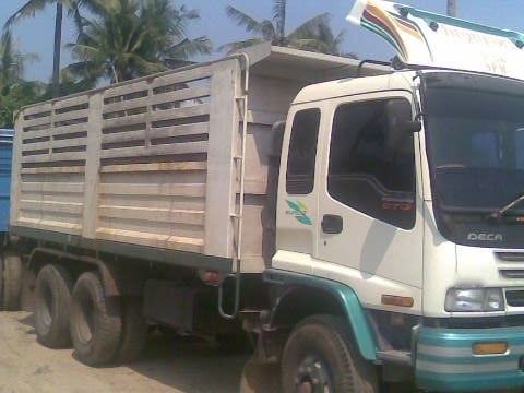 รถอิซูซุ 10 ล้อดั๊ม คัชซี 210  เปลื่ยนเครื่อง 270 แรงม้า ( ขายแม่ลูก )  สนใจติดต่อ 081 - 6079515