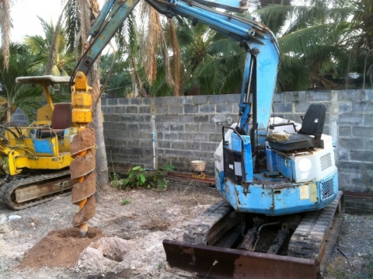 ขายรถเจาะหลุม เสารั้ว เสาไฟฟ้า ขายรถเจาะหลุม เสารั้ว เสาไฟฟ้า