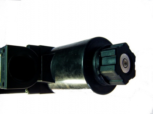 วาวล์คอนโทลไฟฟ้าไฮโรลิค NACHI แท้ๆญี่ปุ่น ไฟฟ้า DC24V วาวล์คอนโทลไฟฟ้าไฮโรลิค NACHI แท้ๆญี่ปุ่น ไฟฟ้า DC24V