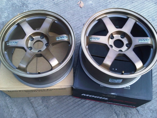 ขายล้อTE37 ROTA ขอบ17 กว้าง8 ET30 มี1คู่ 6000.- สภาพ99เปอ