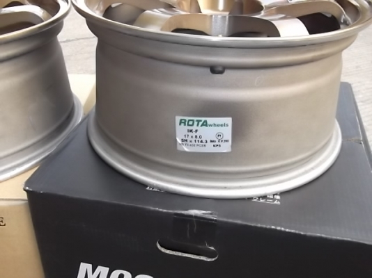 ขายล้อTE37 ROTA ขอบ17 กว้าง8 ET30 มี1คู่ 6000.- สภาพ99เปอ