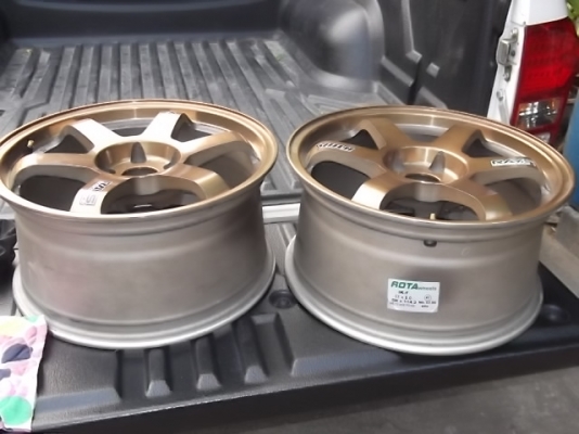 ขายล้อTE37 ROTA ขอบ17 กว้าง8 ET30 มี1คู่ 6000.- สภาพ99เปอ