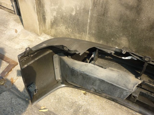 กันชนรถตู้หัวจรวด พร้อมสปอตไลท์ ( ญี่ปุ่น )