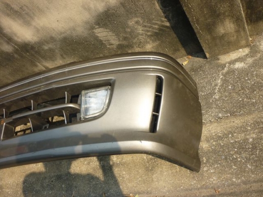 กันชนรถตู้หัวจรวด พร้อมสปอตไลท์ ( ญี่ปุ่น )