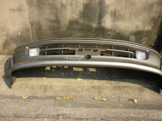 กันชนรถตู้หัวจรวด พร้อมสปอตไลท์ ( ญี่ปุ่น )