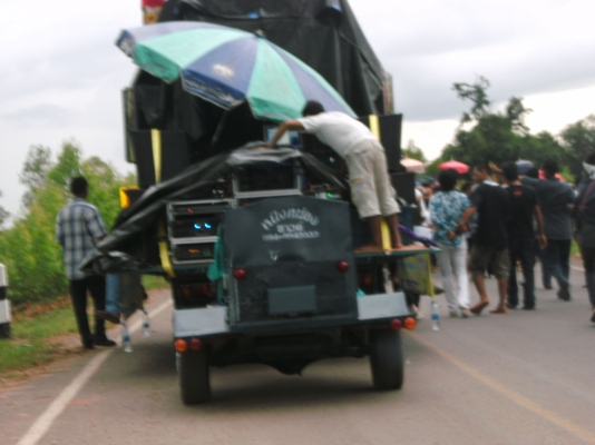 ขายด่วน เครื่องปั่นไฟ