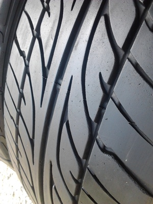 ขายยาง205/55/16 ปี 1711 DUNLOP LM 703 1 คู่  ราคา :  1,400.00  บาท