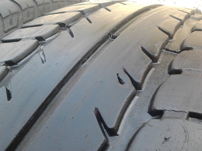 ขายยาง205/55/16 ปี 0811 GOODYEAR NCT5 1 คู่  ราคา :  1,400.00  บาท