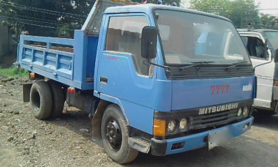 ขายรถบรรทุกหกล้อดั๊มพ์ Mitsubishi canter เครื่อง 110 แรง คัทซีไม่ผุ ยาง 70\% ทะเบียนแจ้งจอด